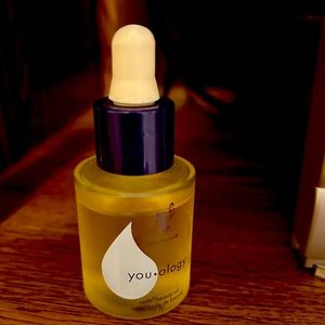 Younique uplift beauty oil